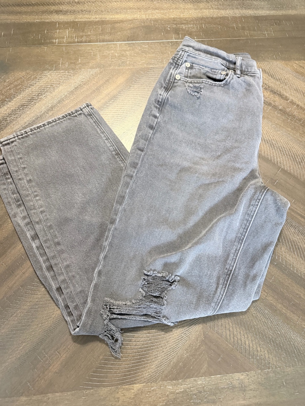 AMERICAN EAGLE Highest Rise Boyfriend Jeans Women’s Size 8 Distressed Black